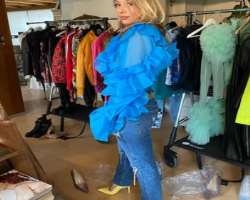 Emma earned representation of various brands like Feraggio Heels and Graziella Ferraro Styling due to her popularity on the internet.